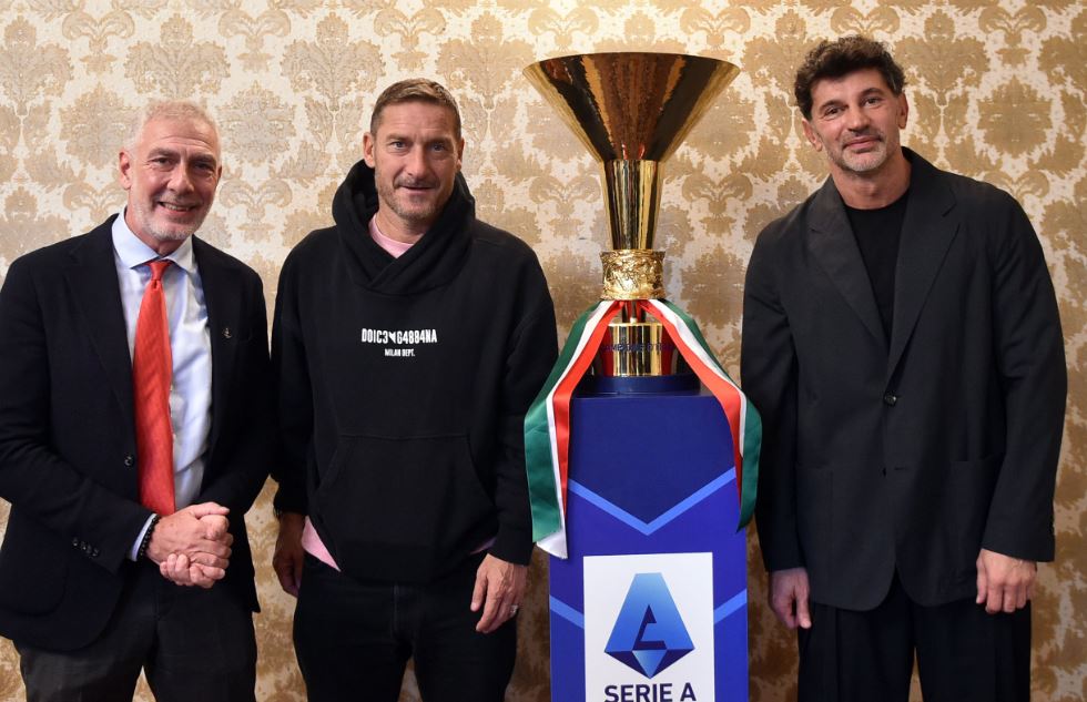 კახა კალაძე „ფეხბურთის ოქროს კვირეულის“ ფარგლებში საქართველოში იტალიის ელჩს და ფრანჩესკო ტოტის შეხვდ