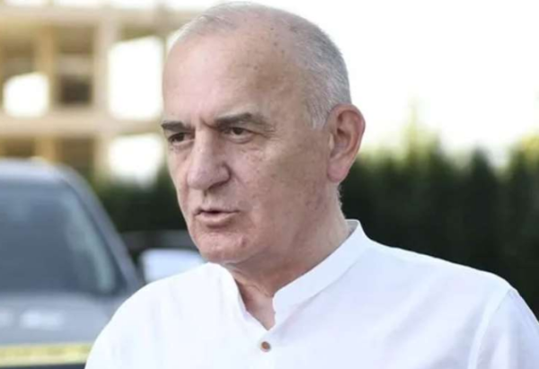 კლინიკა „ვივამედის“ კლინიკური დირექტორის, ზურაბ ჩხაიძის თქმით, კრიმინალურ წრეებთან დაკავშირებული პატიმარი, დავით ფეიქრიშვილი კლინიკაში მრავლობითი დაზიანებებით შეიყვანეს